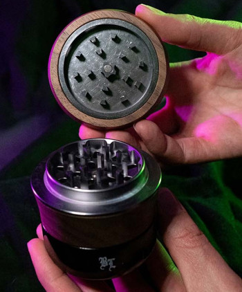 Holz Grinder 4tlg. mit Violettglas 68mm