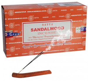 Satya Sandalwood Räucherstäbchen